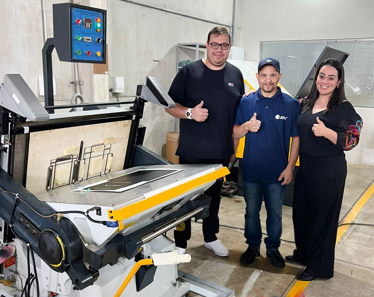 Como Lidar com Materiais Difíceis e Formatos Complexos na Corte e Vinco