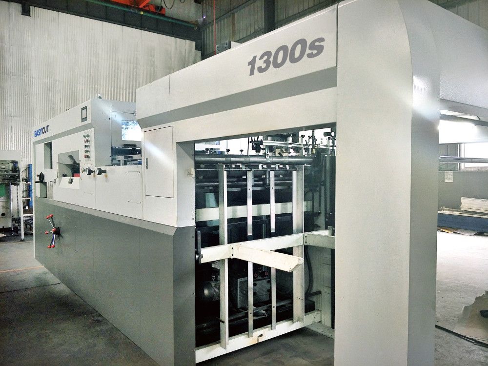 Corte e Vinco Automática EASYCUT 1060s