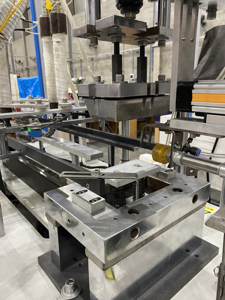 Apolo - PackFood - Máquinas de Embalagens para Fast Food - Copos, caixas, tampas, pratos... de papel